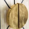 Modern&iacute; barov&aacute; skř&iacute;ňka Diodato z MDF a kovu b&iacute;lo-čern&aacute; 100 cm se vzorem vyroben&yacute;m z kost&iacute;
