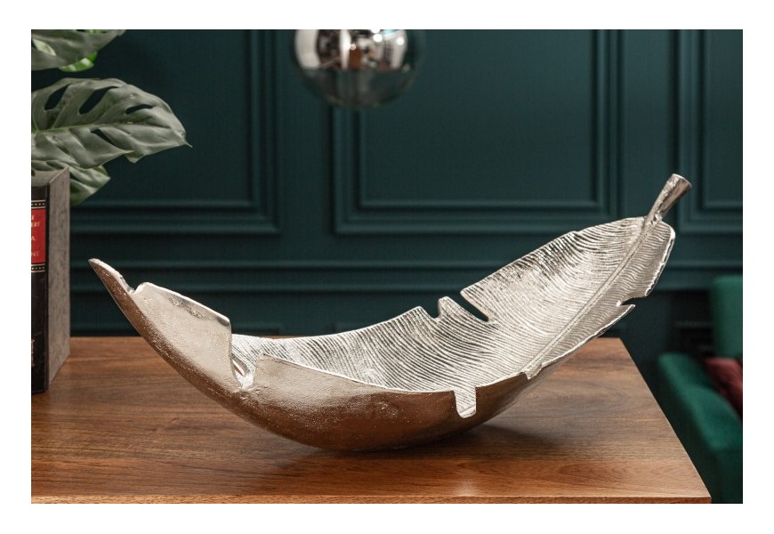 Art-deco stř&iacute;brn&aacute; dekoračn&iacute; m&iacute;sa Oxnard v designov&eacute;m tvaru lista 62cm
