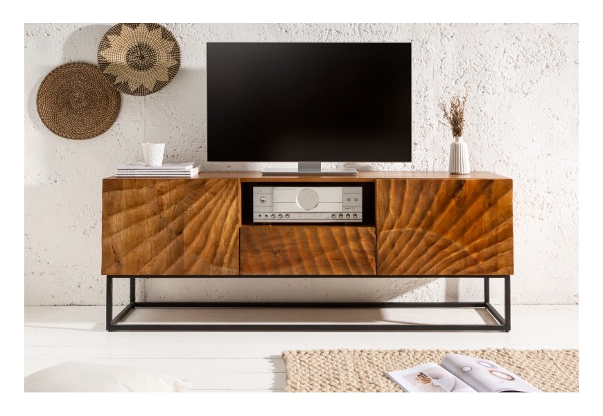 Moderní dřevěný TV stolek Cumbria v hnědém odstínu s černou kovovou konstrukcí 160cm