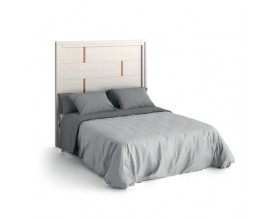 Moderní masivní postel Sajonia s čalouněnou konstrukcí na matraci 135/150 / 180cm