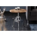 Industriální polohovatelný příruční stolek Imsteele se stříbrnou konstrukcí a kruhovou deskou 50cm