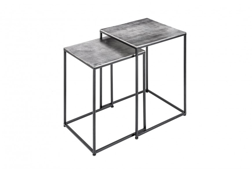Moderní šedý set příručních stolků Elements se čtvercovou deskou a černou konstrukcí z kovu 40cm