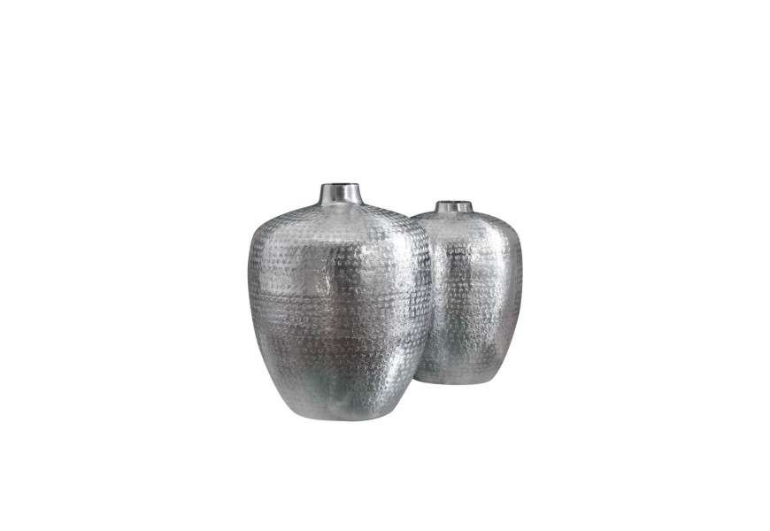Orientální set dvou kovových váz Retrivee se stříbrným kladívkovým povrchem 33cm
