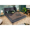 Art-deco nadčasová čalouněná manželská postel Tesinna šedé barvy 180cm