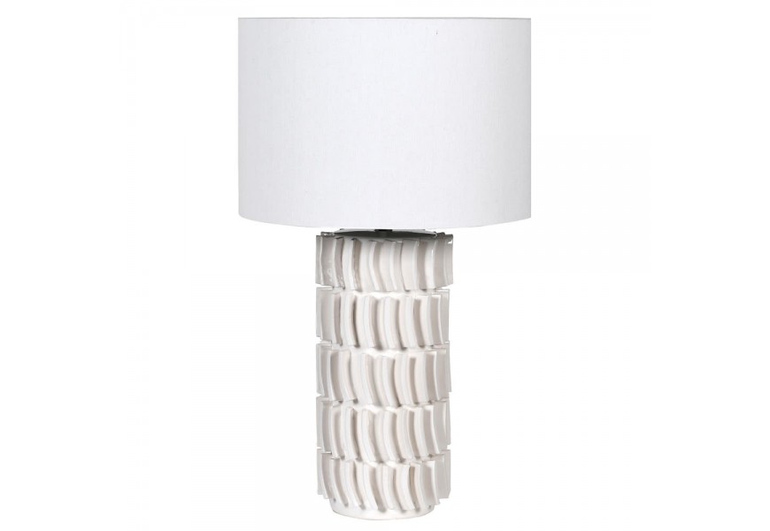 Moderní designová keramická stolní lampa Edin v bílé barvě s kulatým lněným stínítkem
