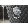 Z&aacute;meck&aacute; chesterfield židle Eleanor v &scaron;ed&eacute; barvě ze sametu 97cm s klepadlem