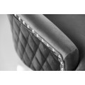 Z&aacute;meck&aacute; chesterfield židle Eleanor v &scaron;ed&eacute; barvě ze sametu 97cm s klepadlem