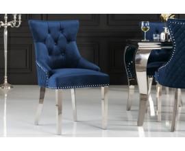 Zámecká chesterfield židle Eleanor v modré barvě ze sametu 97cm