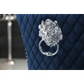 Z&aacute;meck&aacute; chesterfield židle Eleanor v modr&eacute; barvě ze sametu 97cm