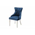 Z&aacute;meck&aacute; chesterfield židle Eleanor v modr&eacute; barvě ze sametu 97cm