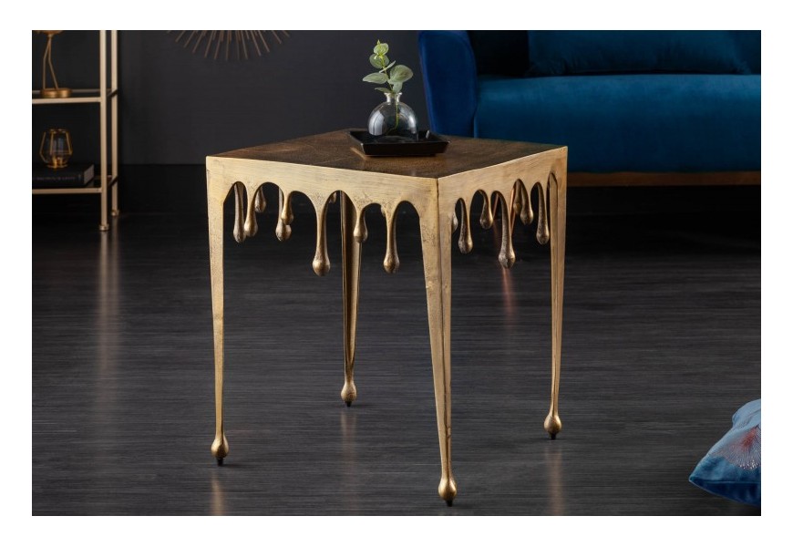 Art-deco příruční stolek Liquid Line zlaté barvy z kovu 50cm