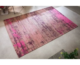 Nadčasový designový obdélníkový koberec Vernon v retro stylu s růžovým a béžovým vlasem