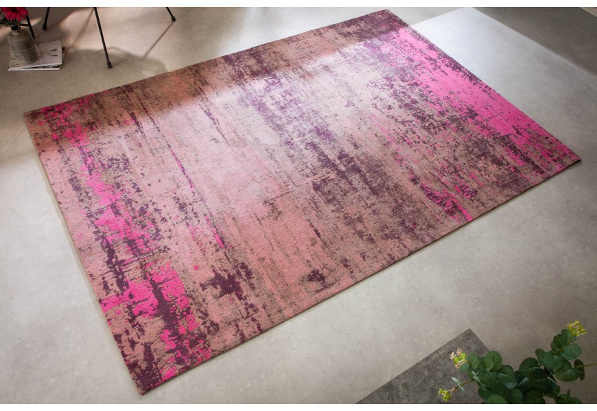 Nadčasový designový obdélníkový koberec Vernon v retro stylu s růžovým a béžovým vlasem