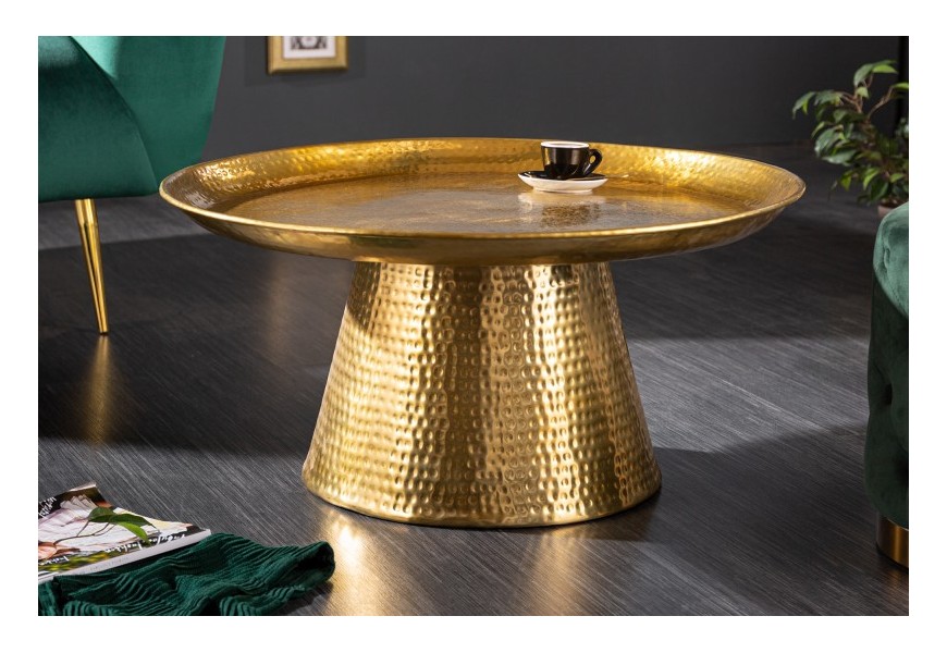 Designový orientální konferenční stolek Hammerblow kruhového tvaru ve zlaté barvě s kulatou podstavou