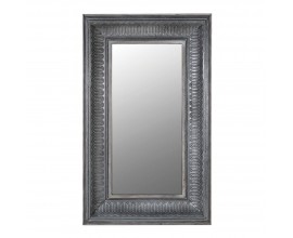 Rustikální obdélníkové nástěnné zrcadlo v tmavě šedé barvě z kovu s ornamentálním zdobením 165 cm