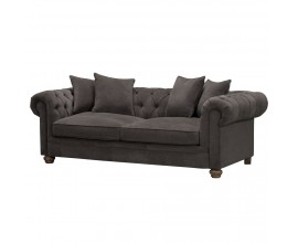 Chesterfield trojsedačka Veera v tmavě šedém čalounění s vintage stylovými nožičkami 221cm