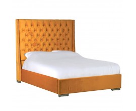 Luxusní manželská postel Senapa s vysokým čelem v hořčicové žluté barvě s Chesterfield prošíváním 210cm