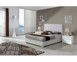 Elegantní čalouněná manželská postel Eva z ekokůže bílé barvy s chesterfield prošíváním