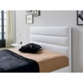 Elegantní kožená čalouněná postel Lidia v bílé barvě s vysokým prošíváním čelem 90-180cm