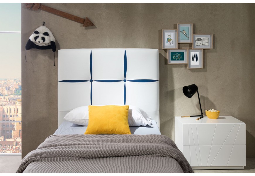 Stylová moderní jednolůžková postel Veronica bílé barvy s potahem z ekokůže s modrým vzorem