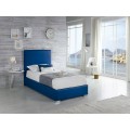 Elegantní čalouněná postel Piccolo s modrým potahem z ekokůže s kovovými nožičkami