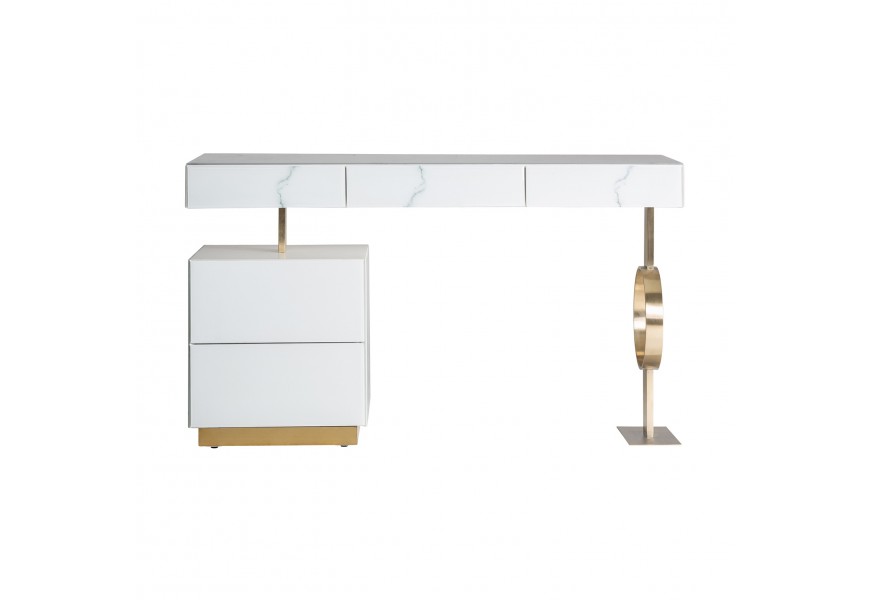 Luxusní stylový stolek Moraira bílé barvy s mramorovým vzorem se zlatými kovovými prvky
