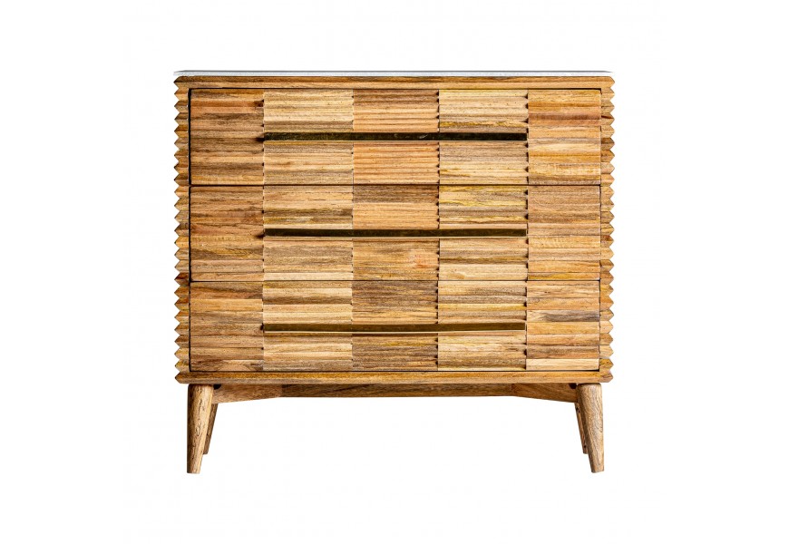 Luxusní masivní komoda Plissé Nature v přírodně hnědém odstínu se zlatými rukojeťmi na zásuvkách