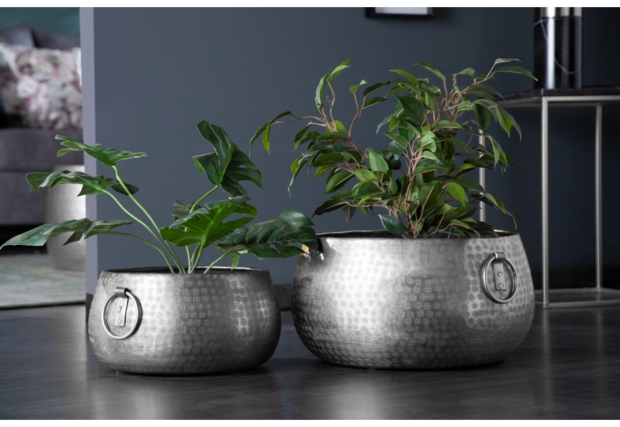 Luxusní set orientálních kovových stříbrných květináčů Cobre ze slitiny kovu s tepaným vzorem