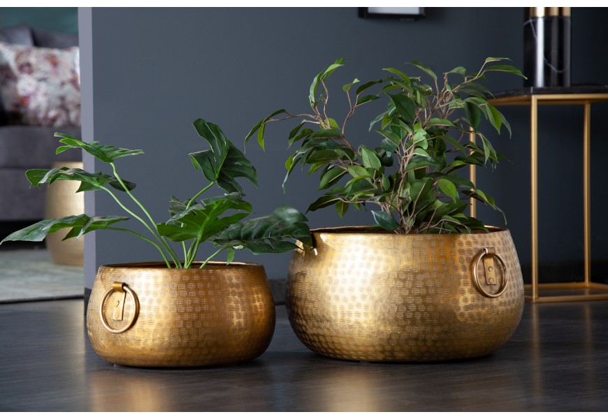 Orientální designový set nízkých zlatých květináčů Cobre ze slitiny kovu s kulatými rukojeťmi 37m