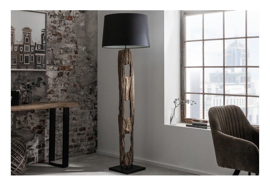 Etno stojící lampa Adelise s dřevěnou podstavou a černým stínítkem 177cm