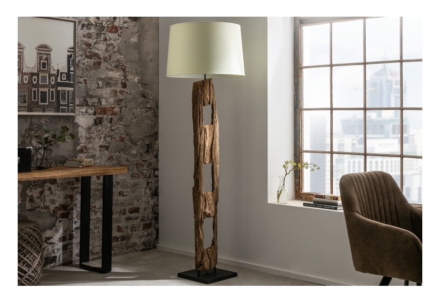 Stylová etno stojací lampa Adelise s dřevěnou podstavou hnědé barvy a bílým lněným stínítkem
