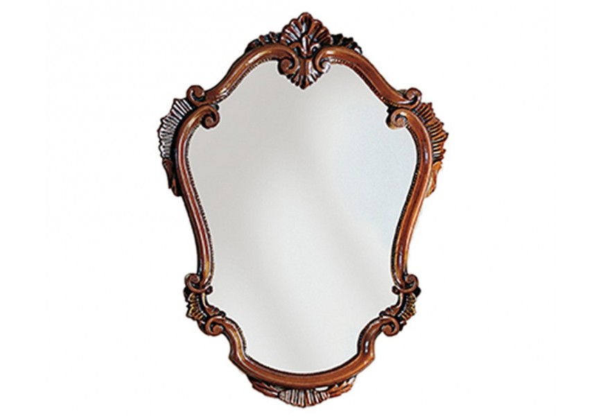 Masivní závěsné zrcadlo Clásica hnědé barvy s rustikálním vyřezávaným zdobením