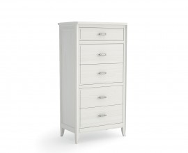 Luxusn&iacute; modern&iacute; vysok&aacute; komoda Genova z masivn&iacute;ho dřeva s pěti z&aacute;suvkami a vyřez&aacute;van&yacute;ma nohama 132 cm