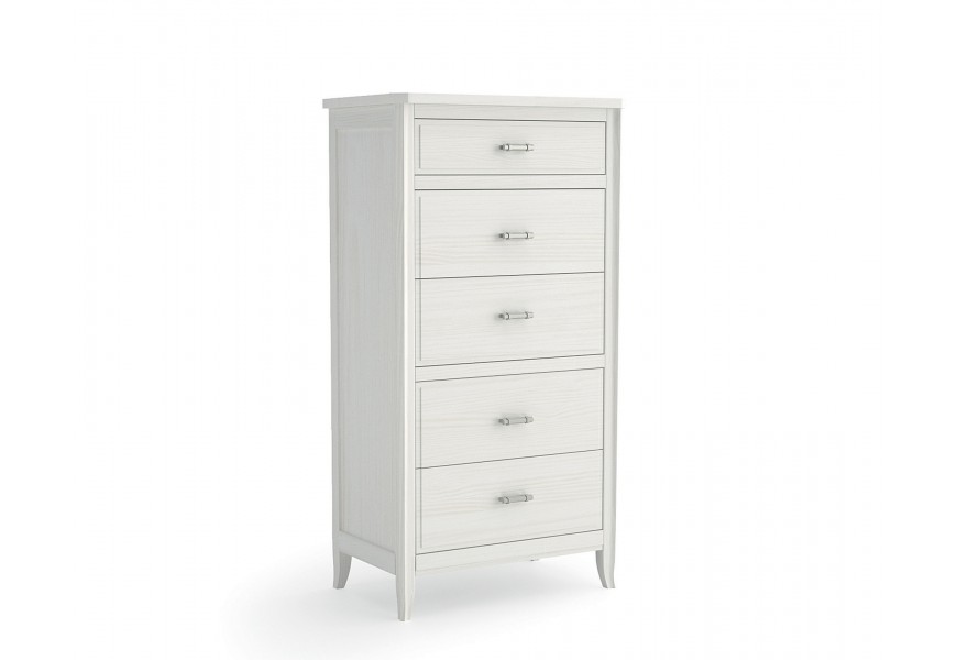Luxusní venkovská masivní vysoká komoda Genova v bílé barvě s pěti zásuvkami s kovovými úchyty a vyřezávanými detaily s prohnutými nožičkami
