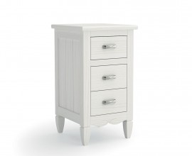 Luxusn&iacute; modern&iacute; masivn&iacute; nočn&iacute; stolek Amberes v b&iacute;l&eacute; barvě se třemi &scaron;upl&iacute;ky s vyřez&aacute;van&yacute;mi nožičkami a ozdobnou li&scaron;tou s venkovsk&yacute;m n&aacute;dechem