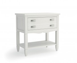 Luxusn&iacute; venkovsk&yacute; nočn&iacute; stolek Amberes z masivn&iacute;ho dřeva se dvěma &scaron;upl&iacute;ky a polic&iacute; s vyřez&aacute;van&yacute;mi detaily 69 cm