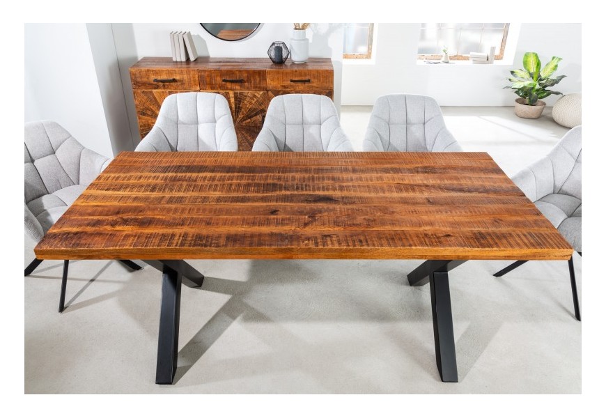 Masivní jídelní stůl Fair Haven s hnědou povrchovou deskou z mangového dřeva as černýma zkříženýma nohama 200cm