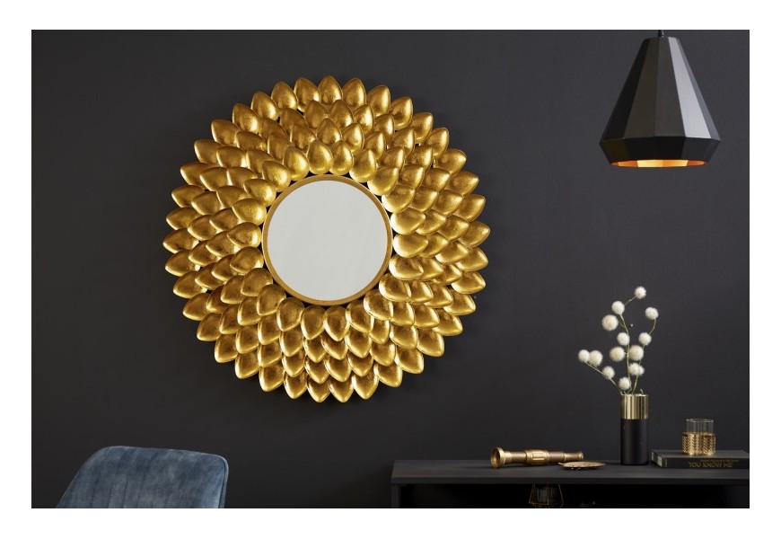 Designové nástěnné zrcadlo Tizia s kruhovým kovovým rámem ve tvaru květu ve zlaté barvě