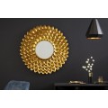 Designové nástěnné zrcadlo Tizia s kruhovým kovovým rámem ve tvaru květu ve zlaté barvě