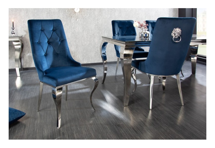 Designová čalouněná jídelní židle s kovovými chromovými nohami a s tmavomodrým sametovým čalouněním