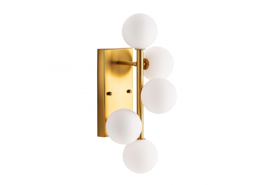 Designová nástěnná lampa Esme v art-deco stylu se zlatou konstrukcí z kovu as pěti bílými skleněnými stínítky