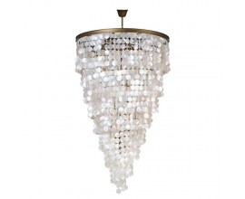 Exkluzivní perleťový lustr Lomax v art-deco stylu s kovovou konstrukcí a lasturovým zdobením