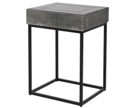 Industriální příruční stolek Shagreen šedé barvy s černou kovovou konstrukcí 57cm