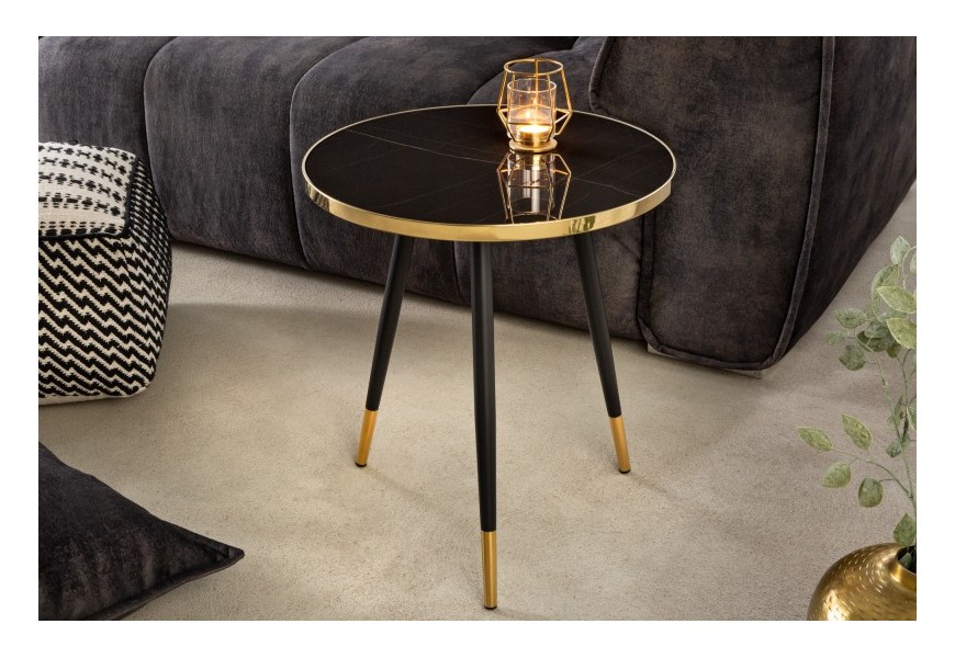 Designový kulatý příruční stolek Nudy v černém art deco provedení s kovovým rámem a nožičkami ve zlaté barvě 45cm
