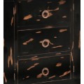 Luxusní masivní komoda Arbola z mahagonového dřeva s černým nátěrem se zlatou patinou a masivními uměleckými úchyty 200cm