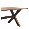 Unikátní jídelní stůl Camile vyráběný ručně z masivního teakového dřeva ve skořicové barvě s výraznou kresbou dřeva