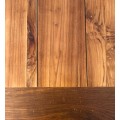 Ručně vyráběný jídelní stůl Camile v koloniálním stylu z masivního teakového dřeva a překříženými nožičkami 200cm