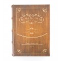 Koloniální set knihy Kabina strýce Toma v béžovém koženém obalu s dekorativním motivem díla 24cm