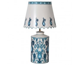 Vintage designová stolní lampa Severine blue z kovu bílé barvy s ornamentálním modrým zdobením ikat 77cm