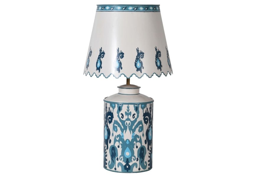 Vintage designová stolní lampa Severine blue z kovu bílé barvy s ornamentálním modrým zdobením ikat 77cm
